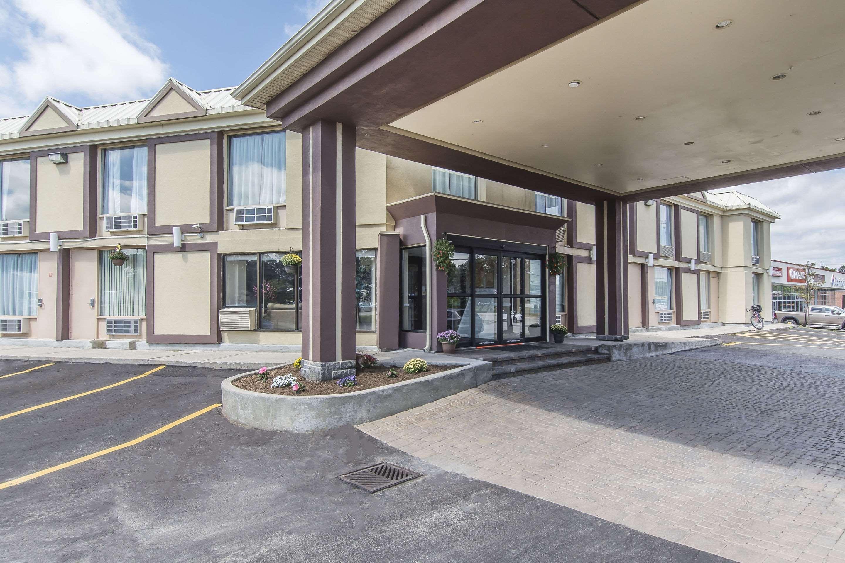 Econo Lodge Orillia Exteriör bild
