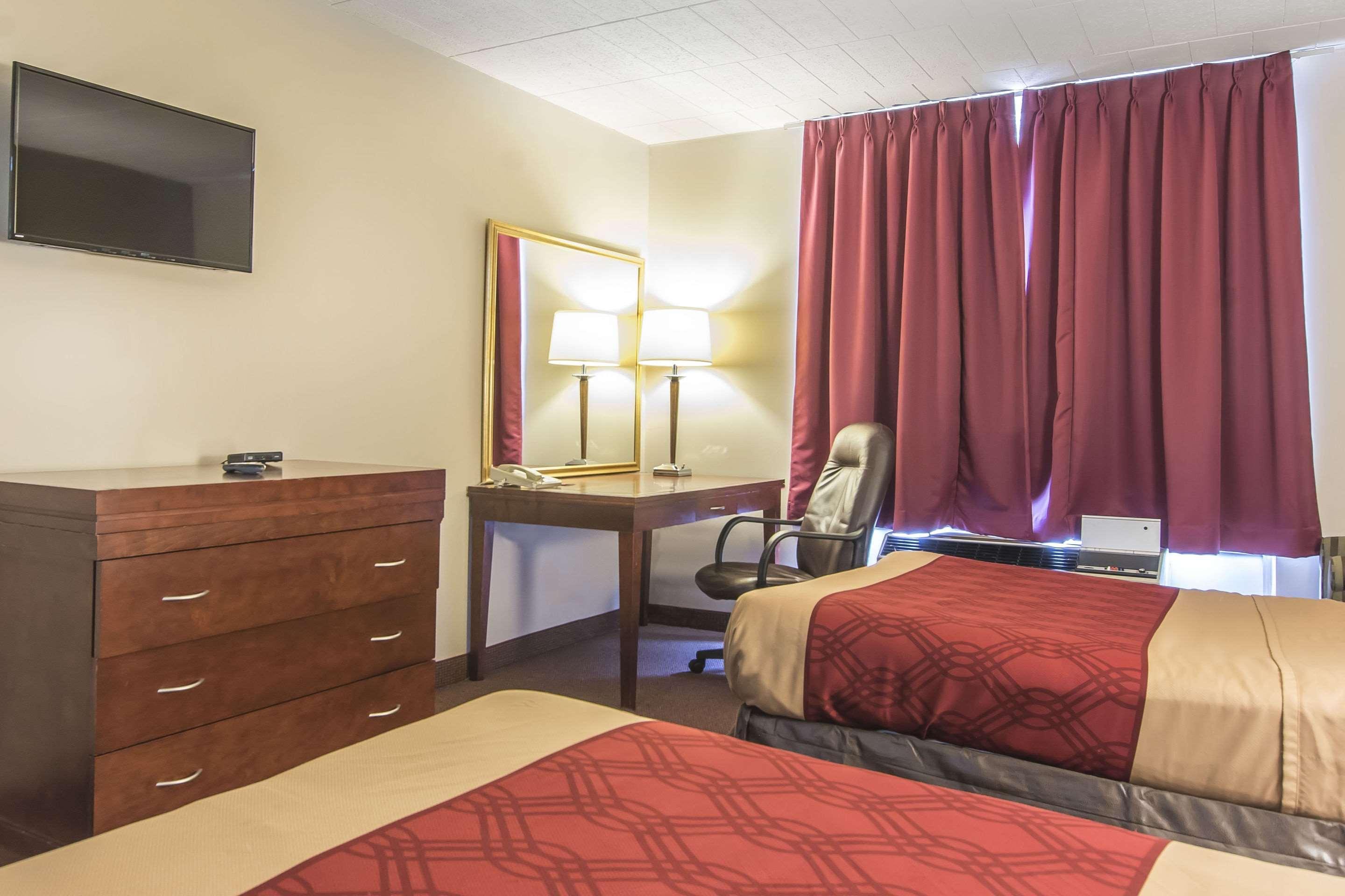 Econo Lodge Orillia Exteriör bild