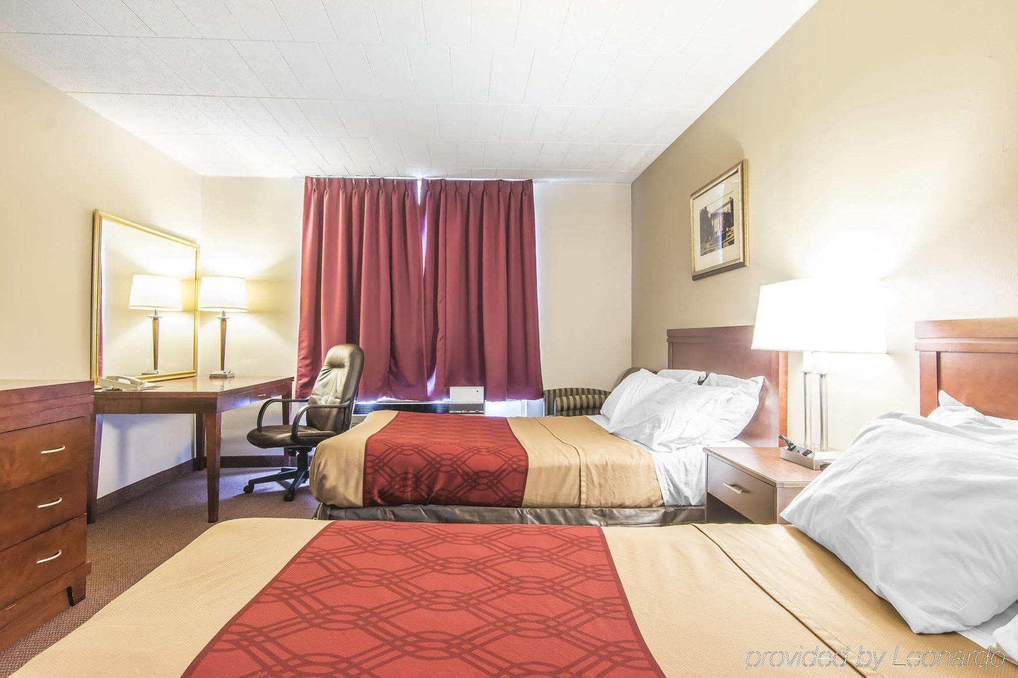 Econo Lodge Orillia Exteriör bild